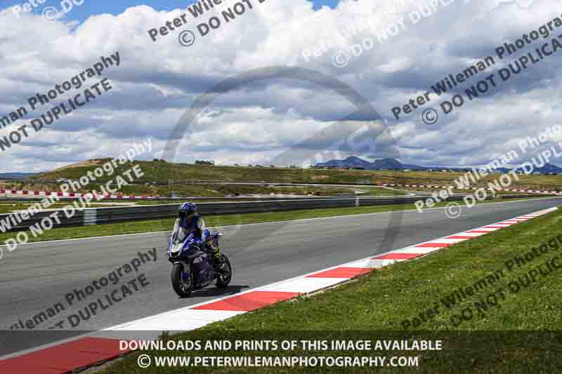 cadwell no limits trackday;cadwell park;cadwell park photographs;cadwell trackday photographs;enduro digital images;event digital images;eventdigitalimages;navarra;no limits trackdays;peter wileman photography;racing digital images;trackday digital images;trackday photos